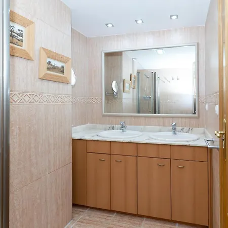 아파트 Guestready - Spacious In